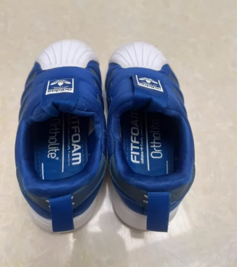 阿迪贝壳头7K-24码适合脚长14cm 江...