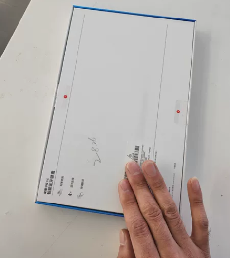 荣耀平板V6 蓝牙智能键盘。原封 感兴趣的...