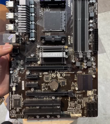 技嘉970A-AS3P 个人升级电脑替下主...