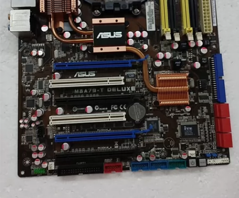 ASUS/华硕 M3A79-T DELUX...