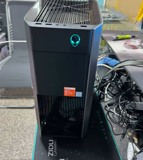 外星人台式机 Aurora R8 电脑成色...