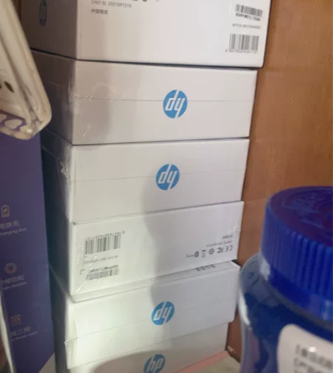 惠普二代耳机店里拿货保证正品全新未拆封顺丰...