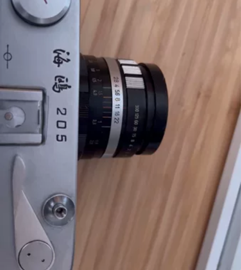 初版铁拨海鸥相机出售。 以经过保养。 饰皮...