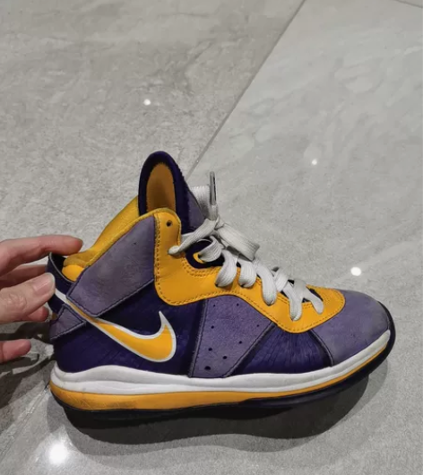 NIKE 乔丹儿童篮球鞋，全程室内篮球场使...