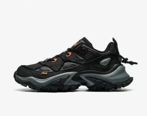 全新特步少林户外鞋，只有40这一个尺码，吊...