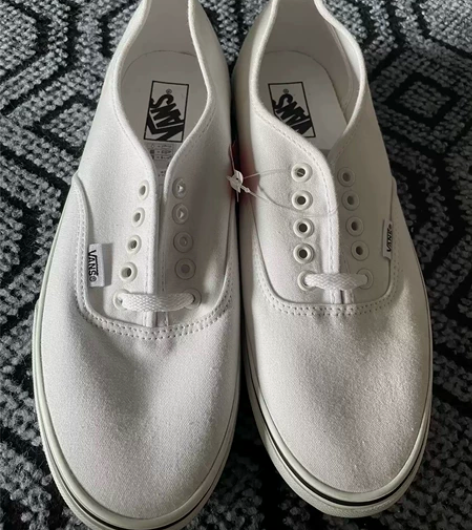 Vans 男女休闲低帮纯白帆布板鞋 鞋子9...