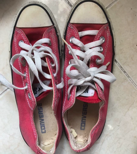 如图 匡威二手帆布鞋37码 感兴趣的话点“...