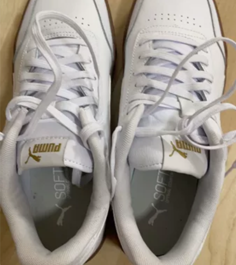 彪马中性款白色休闲鞋42码 9.8新 看鞋...