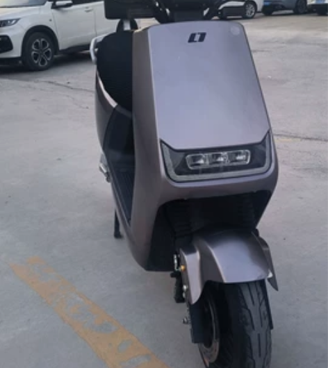 二手雅迪爱玛小刀台铃精品二手电动车出售，便...
