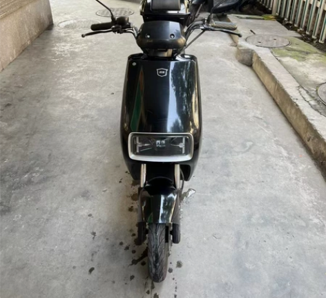 急出，转让！二手九成新 新国标电动车，带黄...