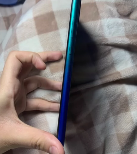 华为畅享10 64g无任何维修刚买不久 感...