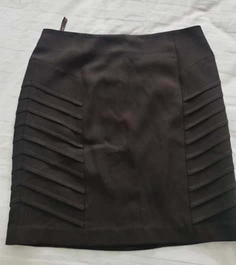 黑色职业一步裙 感兴趣的话点“我想要”和我...