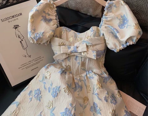 法式复古高级感提花连衣裙女夏季新款收腰显瘦...