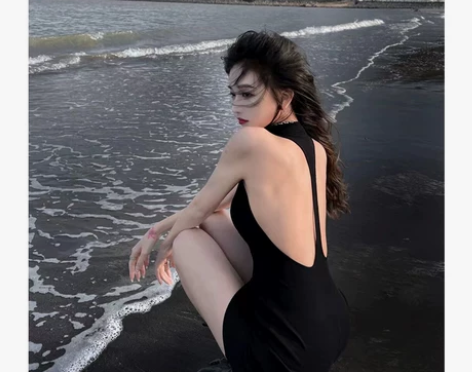 黑色露背连衣裙气质修身显瘦2022年夏季新...