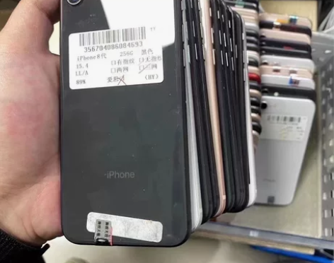型号：iPhone  8 工作机 成色：不...