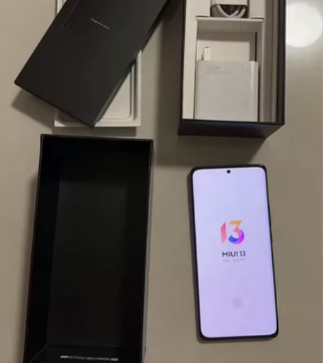 3200元包邮,全新拆封未用小米12pro...