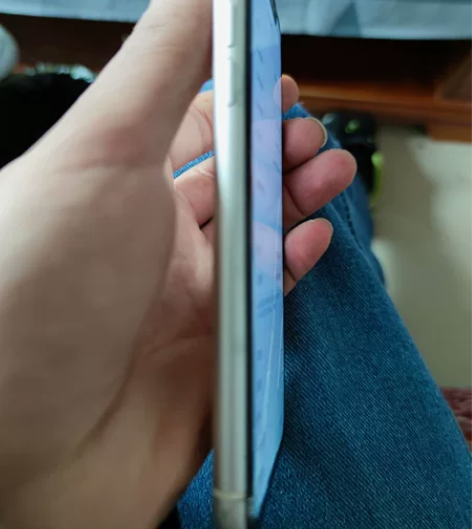 iPhone 11 白色，128 G，电池...