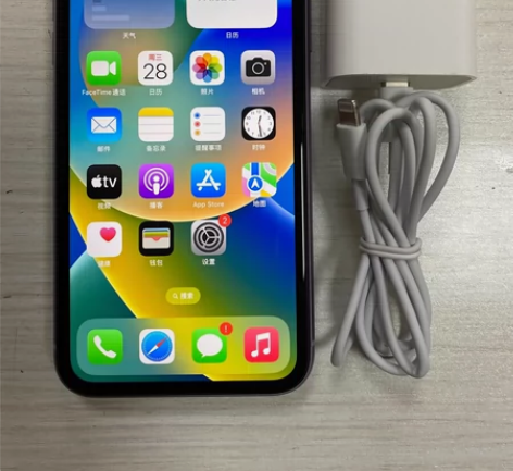 电池84 苹果11 128g 国行 95新...