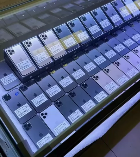 iPhone 11pm 64G美版 黑金绿...