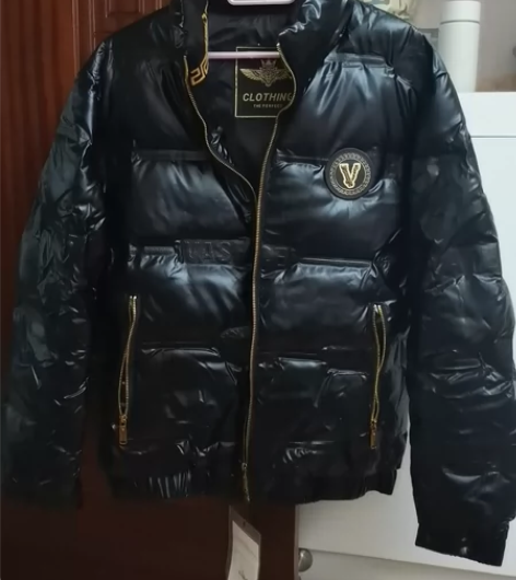 羽绒服男xl码，全新，可刀 感兴趣的话点“...