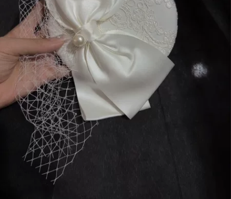 用过一次外拍，法式新娘婚纱搭配礼帽，外拍法...