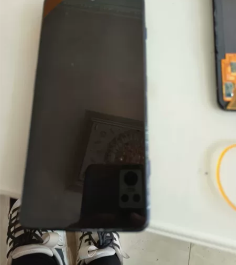 换过屏幕，其他正常，ID可退，低价出 送原...