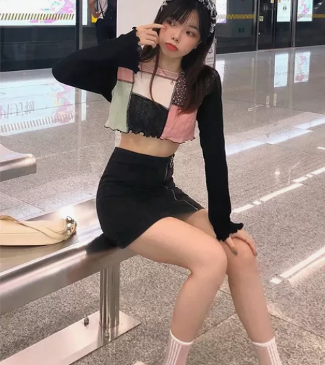 三叫猫家oddoneout拼接长袖薄款露腰...