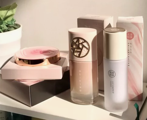 美康粉黛套装，仅使用，粉底03适合橄榄皮，...