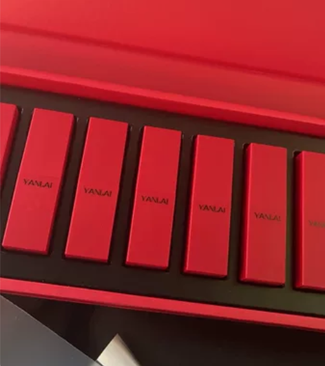 口红套盒 10支装 外膜撕开了  口红全新...