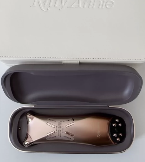 小猫安妮 美容仪（金小鱼） 试用过几次，几...