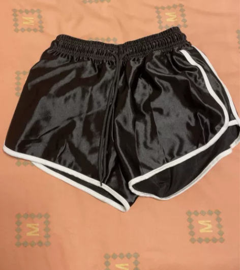 女士短裤。八十斤到100斤左右穿 全新 感...