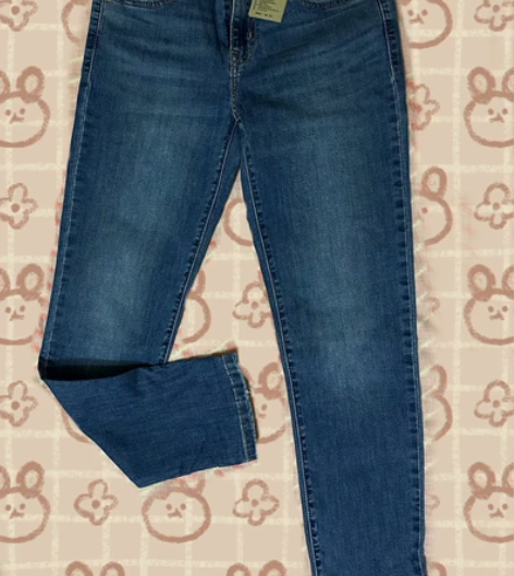 Levis女士牛仔裤全新未穿着，带标牌 2...