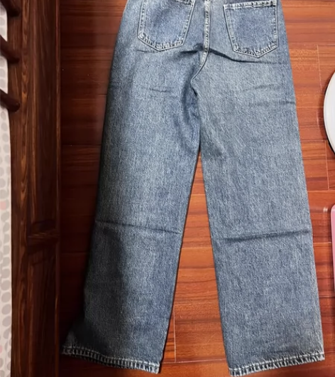 全新阔腿牛仔裤，在店里没试穿就买了，回家试...