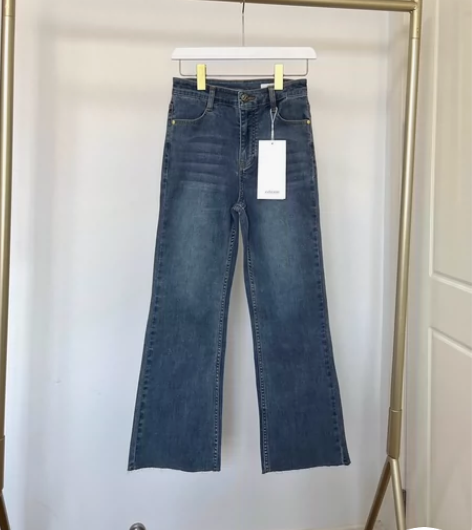 微喇九分牛仔裤，梨形身材神器牛仔裤！ 开春...