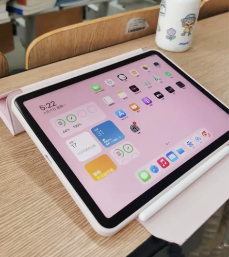 工作室解散，带笔一起出128g内存ipad...