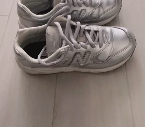 新百伦女鞋（专柜入）亮银色，37码！包邮（...