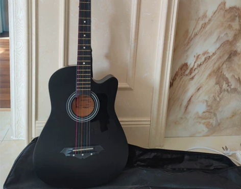 新手吉他民谣吉他 新旧程度：全新 全新 低...