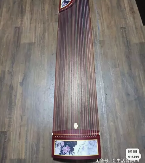 敦煌古筝800急卖，原价2800搬家急出，...