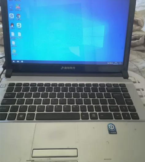 清华同方笔记本，配置一般，看电影没问题，三...