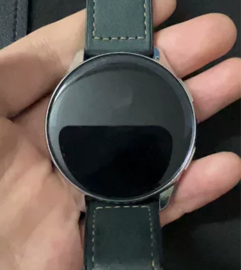 一加手表,20年买的。刚买了苹果手表,这个...