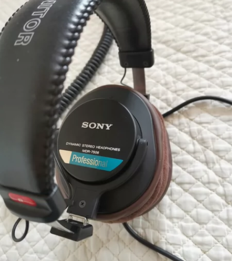 Sony MDR-7506监听级耳机，原来...