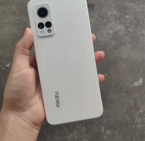 魅族手机   魅族18X  无拆修成色如图...