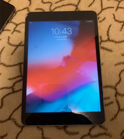 ipadmini2,16g 成色战损 屏幕...