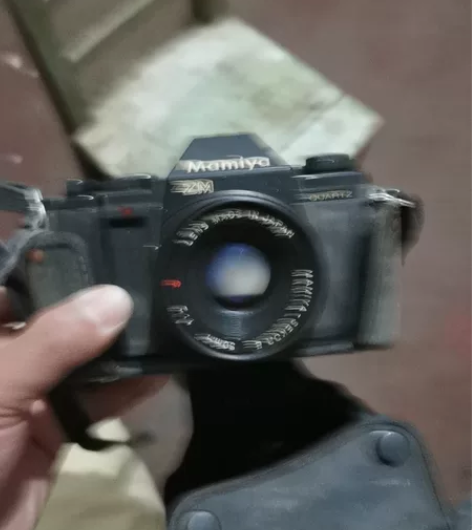 玛米亚zm相机，成色一般，功能不清楚，有个...