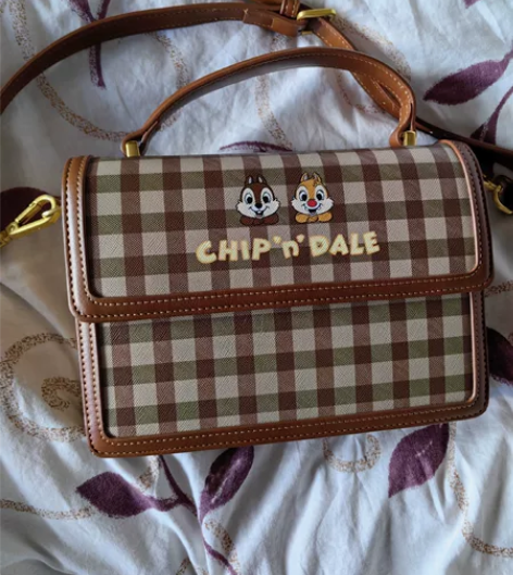 不莱玫 奇奇蒂蒂斜挎包  包邮 包包很好看...