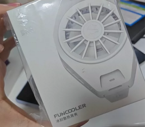 小米黑鲨冰封散热背夹，再送个10w无线充也...