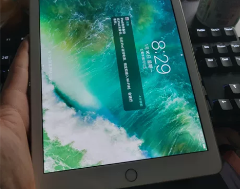 ipad使用很少成色95新，屏幕全贴膜没一...