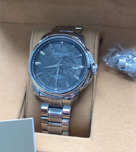 天王机械表,天王表9新,原价3800,男款...