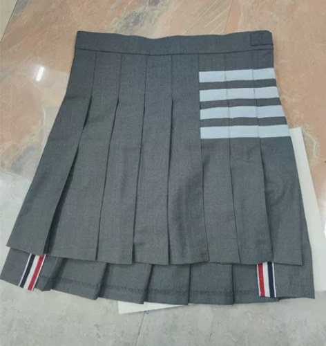 TB白色条纹裙子百褶裙学院风女生百搭短裙王...