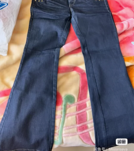 全新牛仔裤喇叭裤，低腰，仅试穿没有吊牌。2...